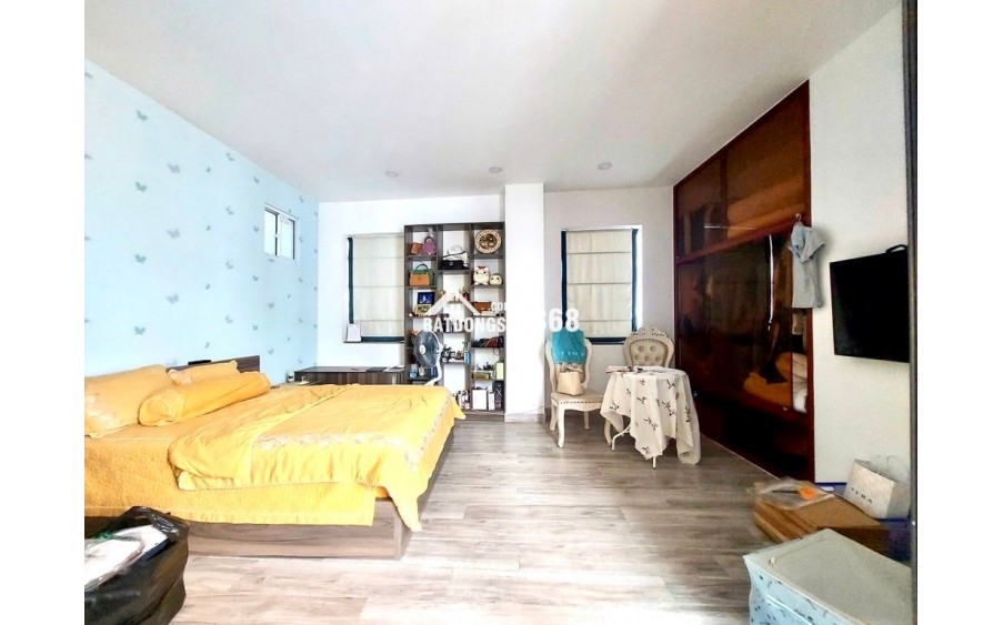 CHDV Nguyễn Văn Trỗi- Giáp Quận 1- Tân Bình -144m2 - 7 Tầng Có Penthouse - Chỉ Nhỉn 23 Tỷ